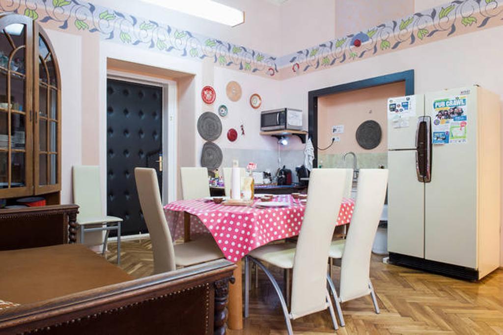 Yolo Hostel Βουδαπέστη Εξωτερικό φωτογραφία